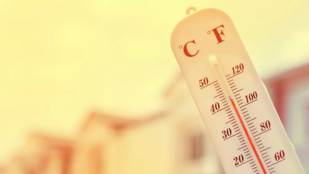 thermometer-shows-the-temperature-is-heat-in-the-sky