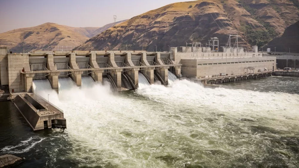 Lower Granite Dam -Photo: USACE