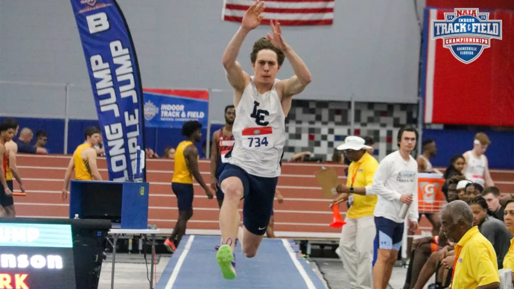 LC State Track and Field Opens Competition at Indoor Nationals