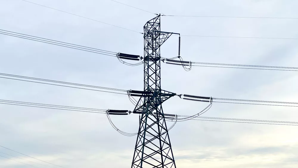 Power Line on Central Grade