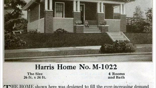 By Harris Homes/Harris Brothers, Chicago, Illinois - Found at [1], Public Domain, https://commons.wikimedia.org/w/index.php?curid=50340337