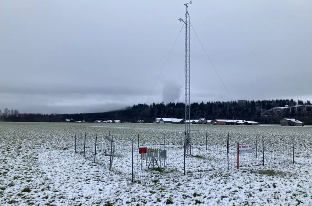 AgWeatherNet’s upgraded Tier 1 stations, including this 33-foot tower at Montesano, Washington, improve the WSU-run network’s ability to better predict and monitor extreme temperatures, storms, and pollution.