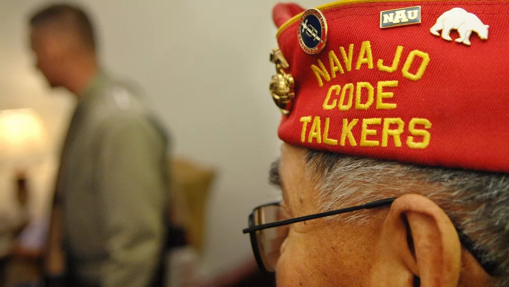 Navajo Code Talkers and their family members met with Chairman of the Joint Chiefs of Staff U.S. Marine Corps Gen. Peter Pace at the Pentagon, Aug. 10, 2007. (Photo by U.S. Air Force Staff Sgt. D. Myles Cullen/Public domain)