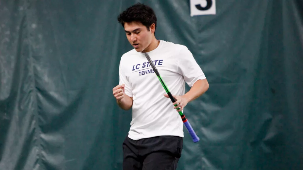 Warrior Men’s Tennis Upsets No. 23 Loyola for Second Top 25 Win of the Season