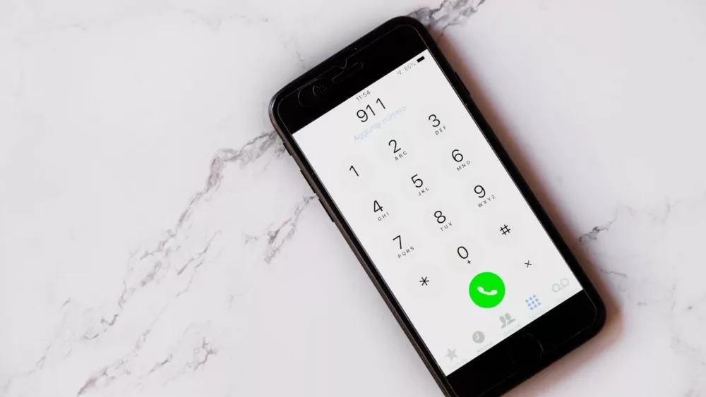 Photo by Image Hunter: https://www.pexels.com/photo/smartphone-with-911-dialled-21792122/