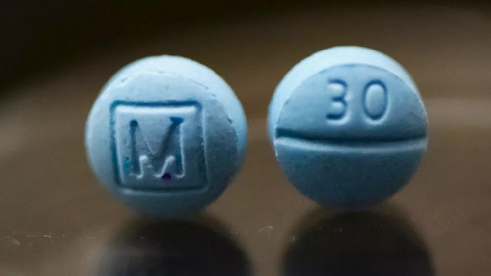 Counterfeit_M_30_Oxy_fentanyl-1.jpg