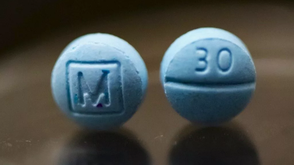Counterfeit_M_30_Oxy_fentanyl-1.jpg
