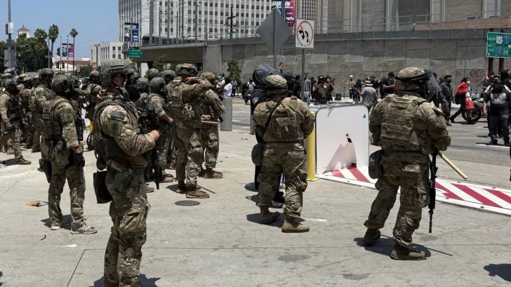 2,000 California Army National Guard Soldiers have been placed under federal command and control in a Title 10 status to support the protection of federal personnel and federal property in the greater Los Angeles area.
