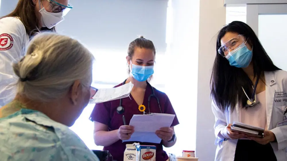 Fellows will deepen their clinical expertise and practice working on multidisciplinary teams to care for critically ill patients.