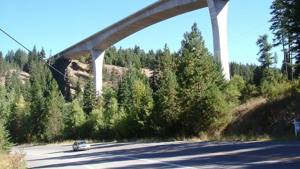 The Veterans Memorial Centennial Bridge, carrying a section of Interstate 90 near Lake Coeur d'Alene in Idaho. Robert Ashworth from Bellingham, WA., CC BY 2.0 Wikipedia