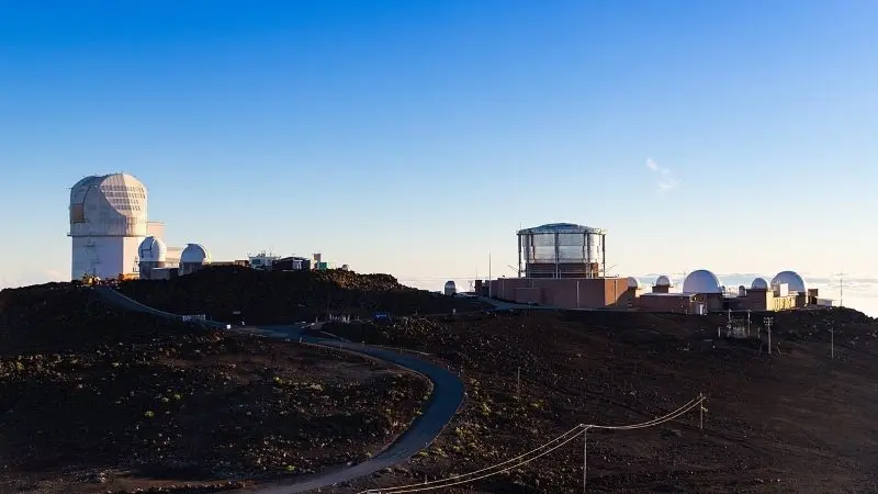 By dronepicr - Haleakala Observatory Maui, CC BY 2.0, https://commons.wikimedia.org/w/index.php?curid=74172634