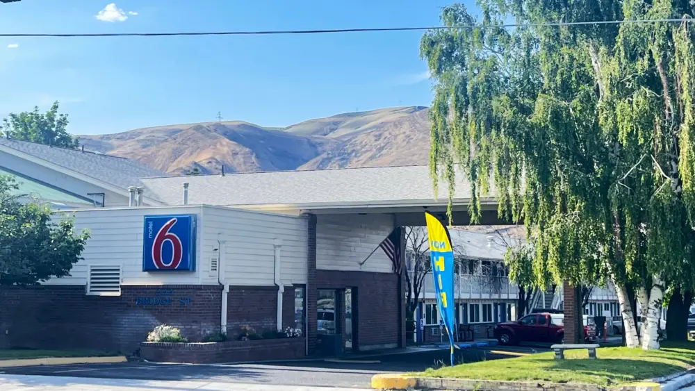 Motel 6