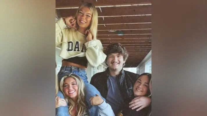 By Kaylee Goncalves - Original publication: Instagram by Kaylee GoncalvesImmediate source: https://www.instagram.com/p/Ck43bViLzdH/?hl=&img_index=3, Fair use, https://en.wikipedia.org/w/index.php?curid=77905140