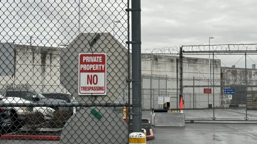 A “no trespassing” sign outside of Northwest ICE Processing Center, also known as Northwest Detention Center. (Photo by Grace Deng/Washington State Standard)