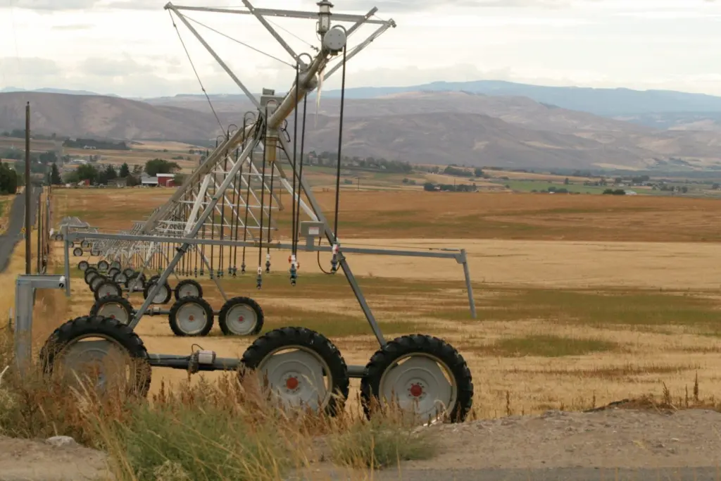 Irrigation equipment seen in a Washington state crop field in 2019. (Photo courtesy of Washington Department of Ecology)