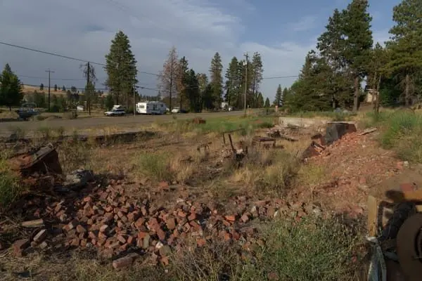 The former location of the Malden Post Office on July 31, 2025.  (Ted S. Warren for Cascade PBS)