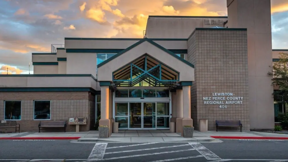 Lewiston Regional Airport