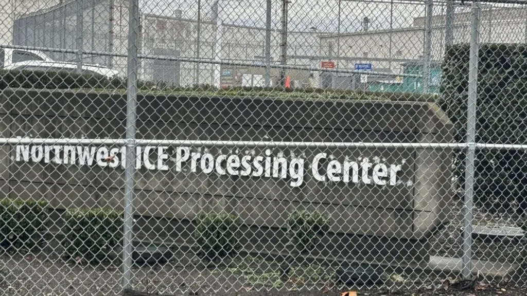 The Northwest ICE Processing Center in Tacoma, which is one of the largest immigrant detention facilities in the western U.S. (Grace Deng/Washington State Standard)