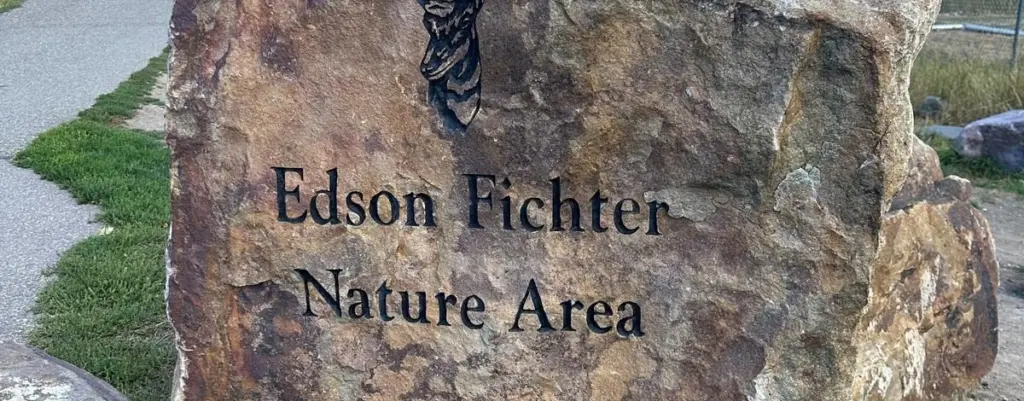 edson_fichter_nature_area_entrance_sign_rock