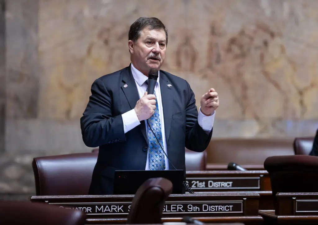 SENATOR MARK SCHOESLER