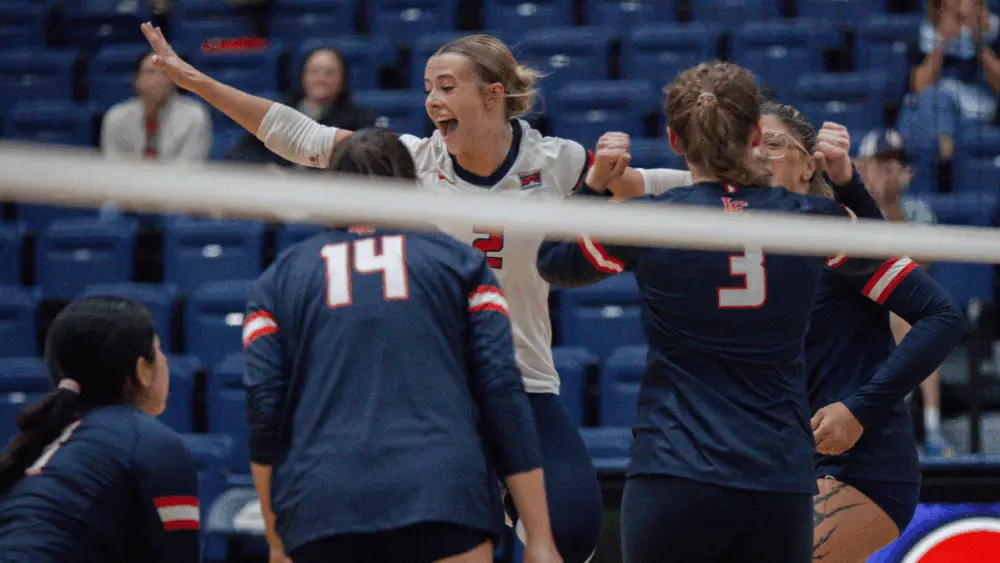 Volleyball Off to 6-0 Start with Win at Walla Walla