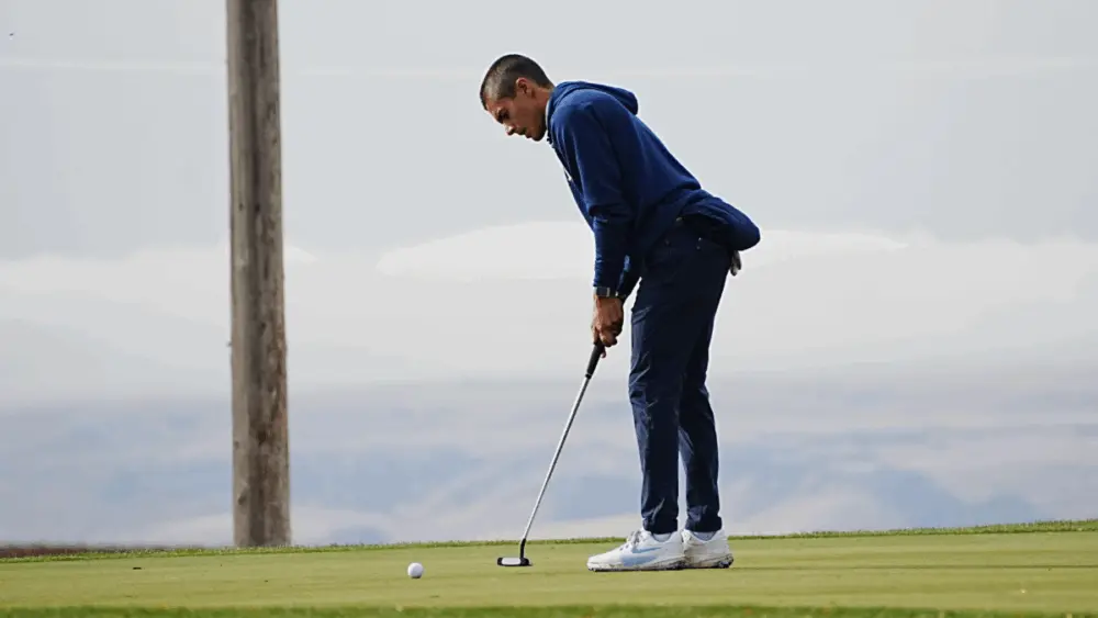 West and Artusini Tied for 10th at College of Idaho Event