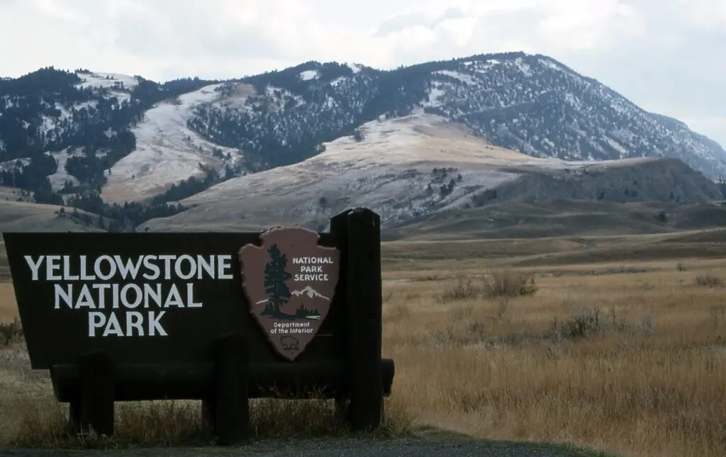 Yellowstone National Park sign at the North Entrance (Photo by Jim Peaco | Yellowstone National Park).