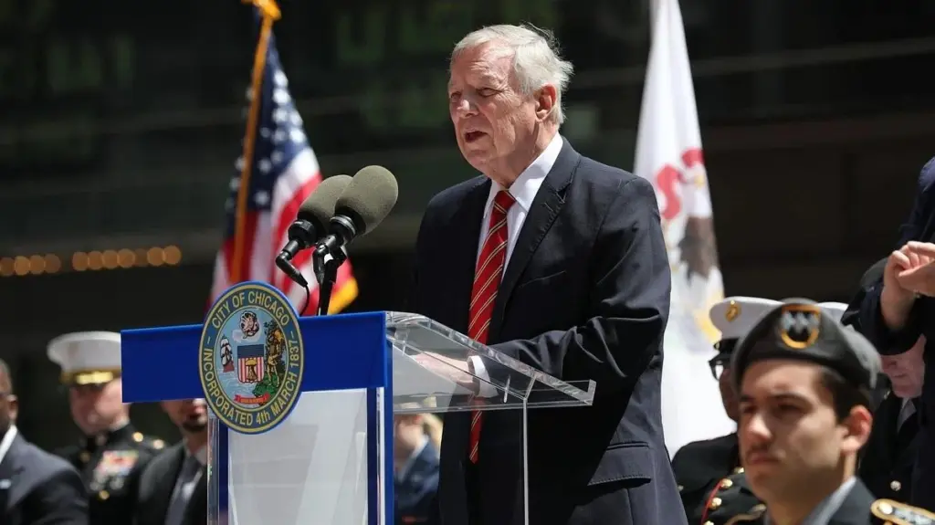 Sen. Dick Durbin, D-Ill., delivers remarks during the Memorial Day Wreath Laying Ceremony at Daley Plaza in Chicago, May 24, 2025. Photo: 2nd Lt. Trenton Fouche / Illinois National Guard photo via DVIDS / Public Domain