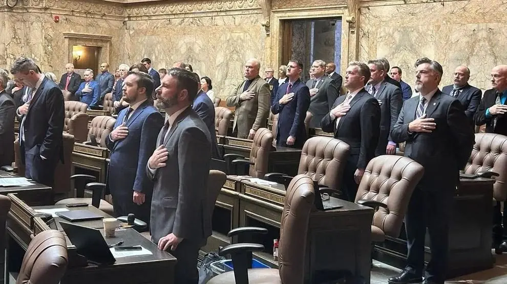 Washington lawmakers recite the Pledge of Allegiance on opening day of the 2024 legislative session in Olympia. Photo: Carleen Johnson / The Center Square