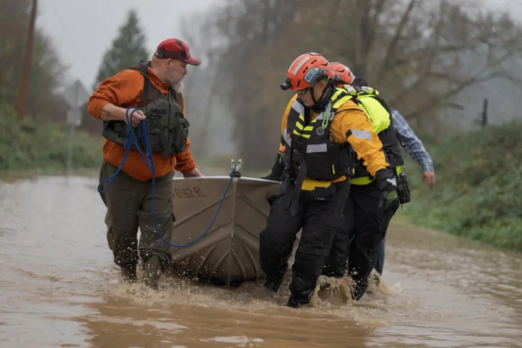 Crews conduct joint water rescue operations with the Pierce County Sheriff’s Office as flooding continues across the region.