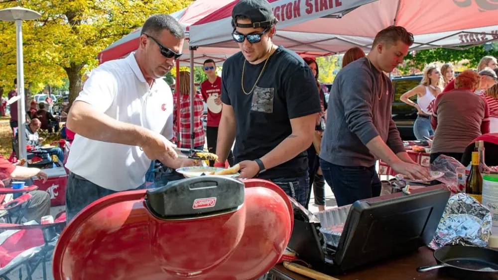 WSU alumni and fans tailgate before a Cougar football game (photo by Robert Hubner, WSU Photo Services).