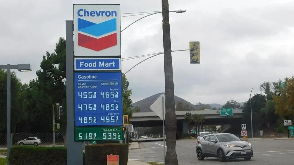 Regular unleaded gas prices start at $4.559 a gallon at a Chevron station in Simi Valley, near Los Angeles, Nov. 20, 2025. Photo: Dave Mason / The Center Square.