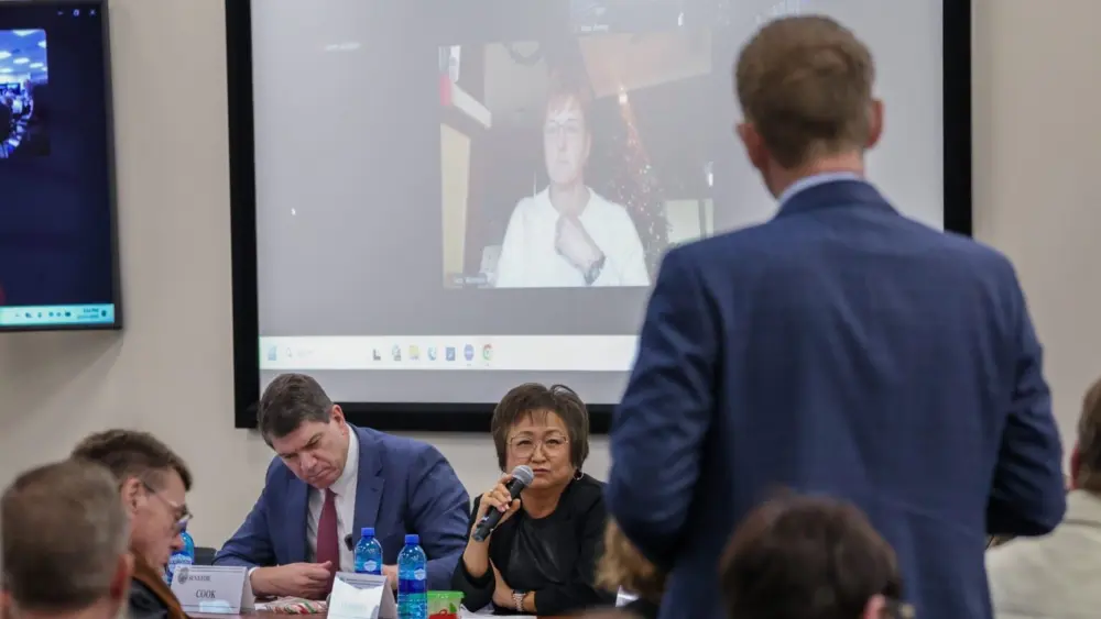 Idaho Sen. Julie VanOrden, R-Pingree, tells mental health provider Ric Boyce that the Legislature’s Medicaid Review Panel is not accepting public testimony about recent mental health cuts at a Dec. 15, 2025, meeting in Rexburg. (Photo by Kyle Pfannenstiel/Idaho Capital Sun)