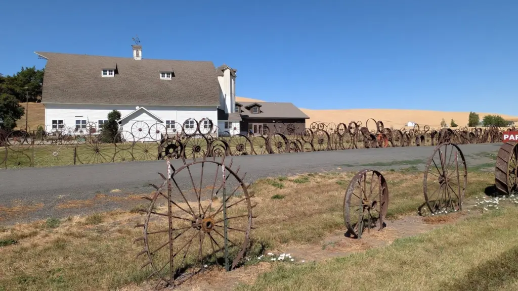 Artisans at the Dahmen Barn Facebook