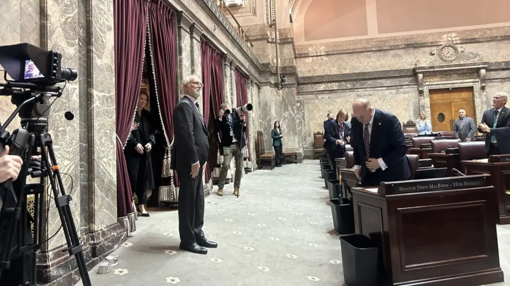 U.S. Rep. Dan Newhouse, R-Sunnyside, is recognized on the Washington state Senate floor on Wednesday, Jan. 28, 2026, in Olympia. (Photo by Jake Goldstein-Street/Washington State Standard)