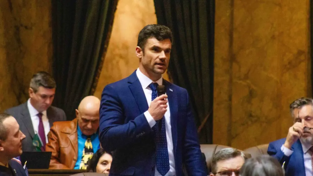 Rep. Skyler Rude giving a speech on the House floor. (Photo by Jacquelyn Jimenez Romero/Washington State Standard)