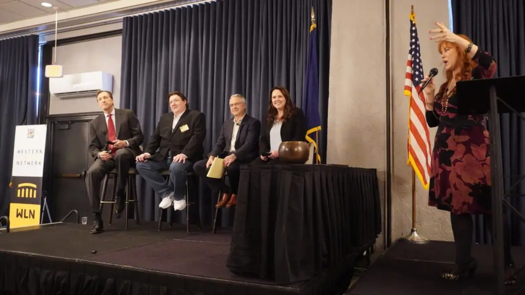 Candidates for the 2026 governor's race held an informal raffle to determine their speaking order at an annual conference hosted by the Western Liberty Network. (Photo by Shaanth Nanguneri/Oregon Capital Chronicle