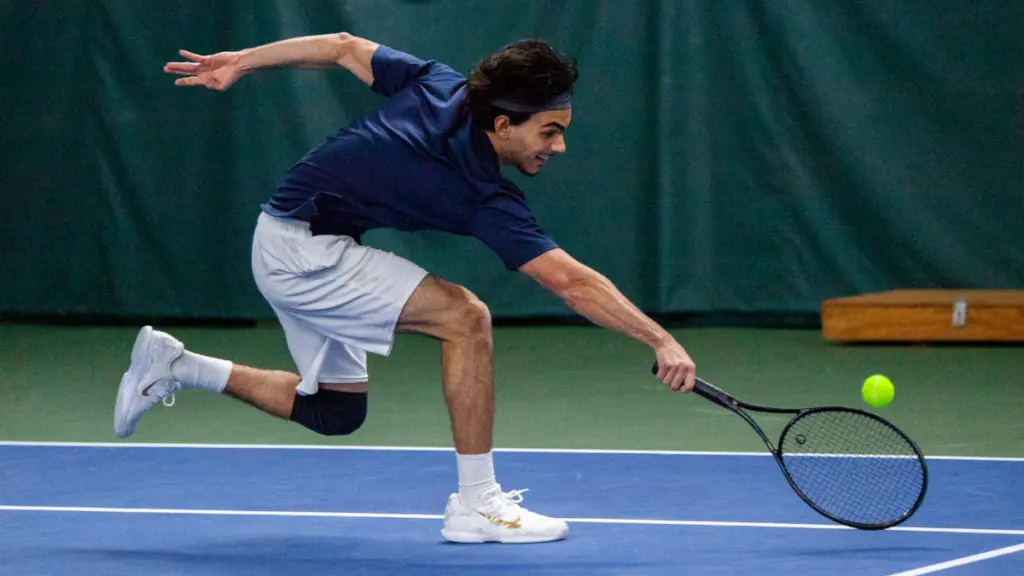 Warrior Men Fall to No. 25 Loyola in Road Trip Opener