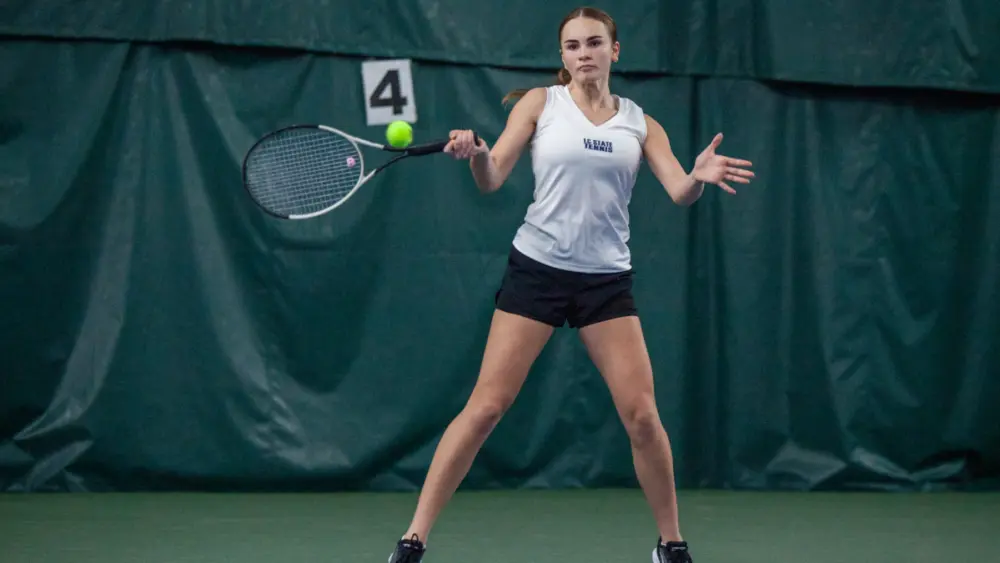 LC State Women’s Tennis Sweeps Singles Play to Upset No. 20 IWU
