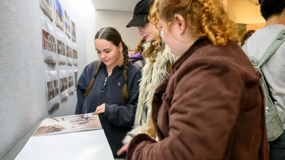 The School of Design and Construction is celebrating Schweitzer Engineering Hall and the collaborative design and construction that went into it with a gallery exhibition on the first floor of WSU’s Carpenter Hall. The exhibition, on display until March 26, documents the building’s journey (photo courtesy of WSU).