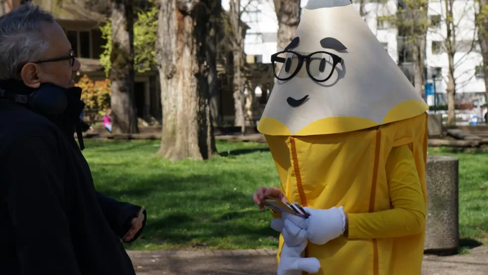 J. Schuberth, a literacy advocate and one of the founders of Oregon Kids Read, launched a write-in gubernatorial campaign as a pencil to raise awareness about persistent reading challenges among the state’s students. (Photo by Alex Baumhardt / Oregon Capital Chronicle)