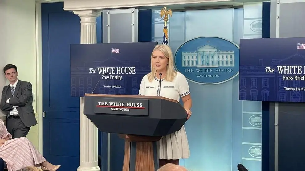 Karoline Leavitt briefs reporters during a press briefing at the White House in Washington, D.C., July 17, 2025. Photo: Caroline Boda / The Center Square
