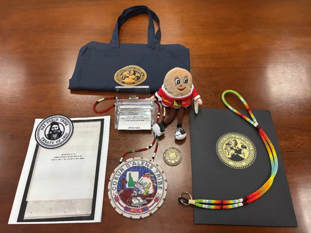 Idaho Delegation Submits Time Capsule Items for America’s 250th Anniversary