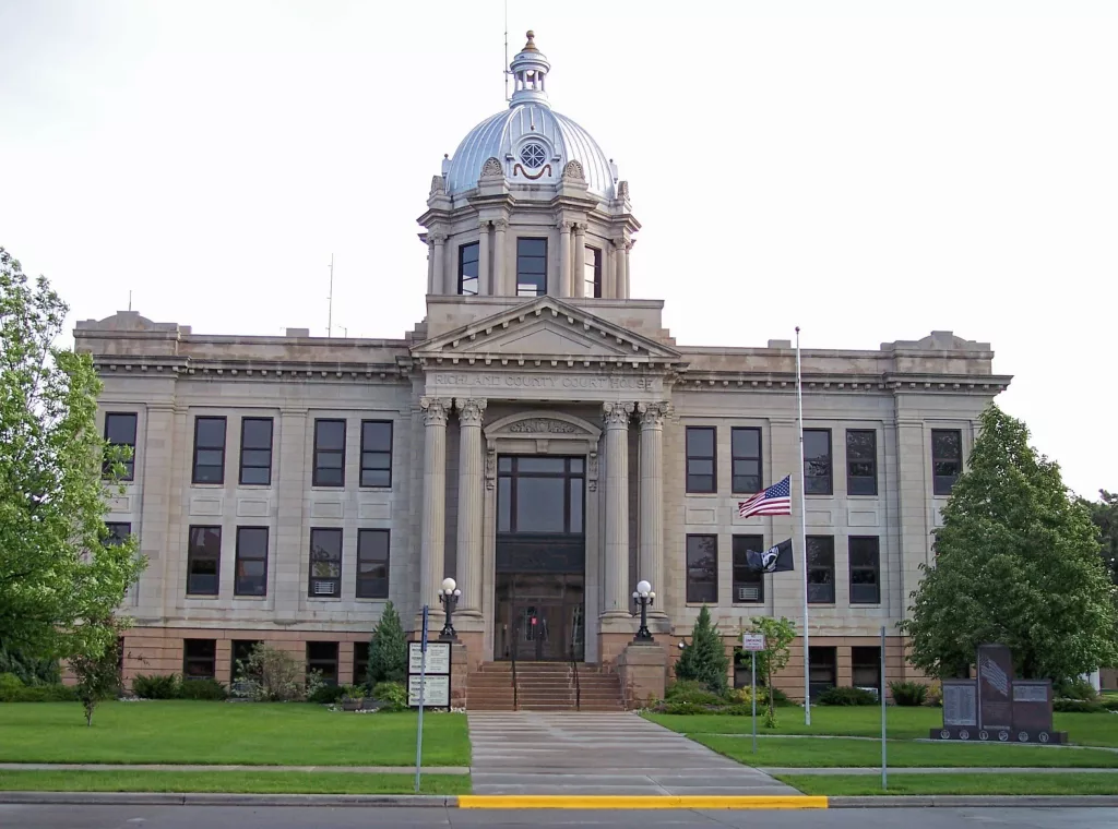 richland_county_courthouse_wahpeton