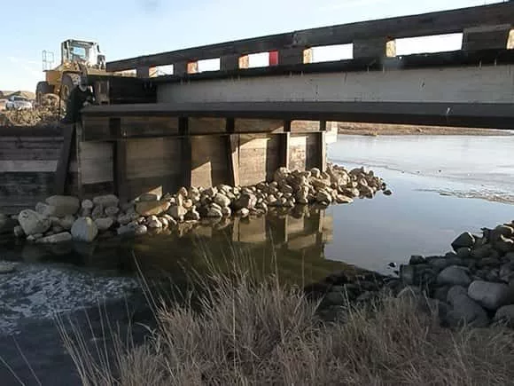 barnes-county-highway-sign-and-dreis-bridge-005-jpg