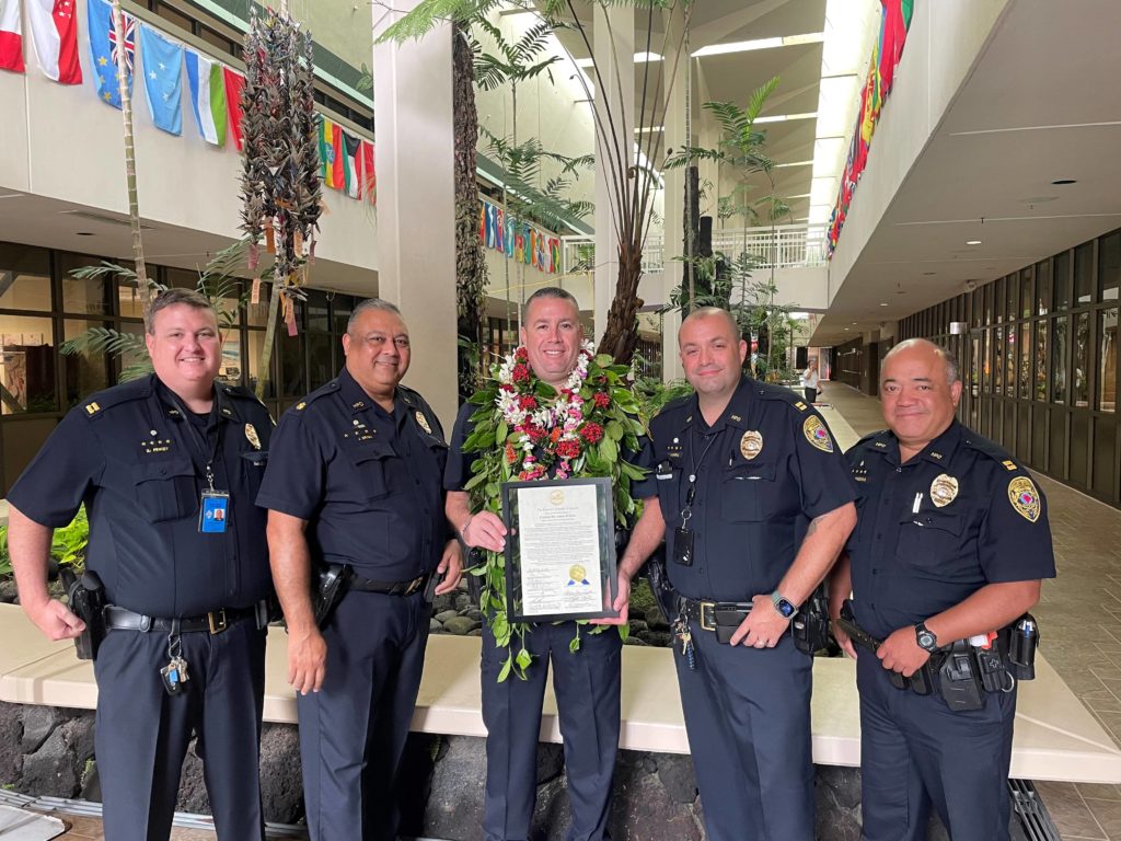 HPD Officer Honored with Haweo Award for Outstanding Leadership - Vimarsana News