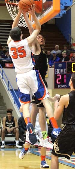Aaron Reed, defended by Ethan Clark, scored 13 points for the Marshals.