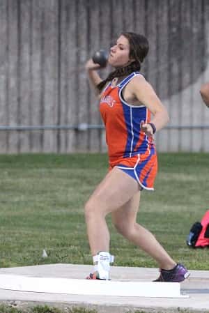 Kirsten Walker took 4th in the shot put with a throw of 28-02.50.