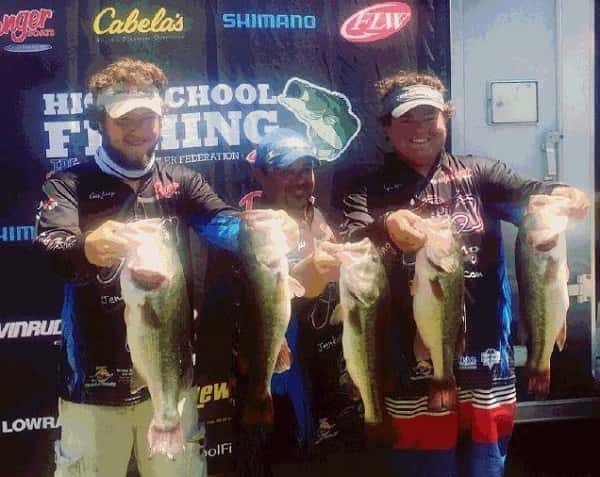 Jennings and Porter with their 26-03 catch on the final day that gave them the title.