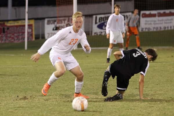 Parker Jennings making a move on Murray's Zak Mathis in the Marshals great defensive effort against the Tigers.